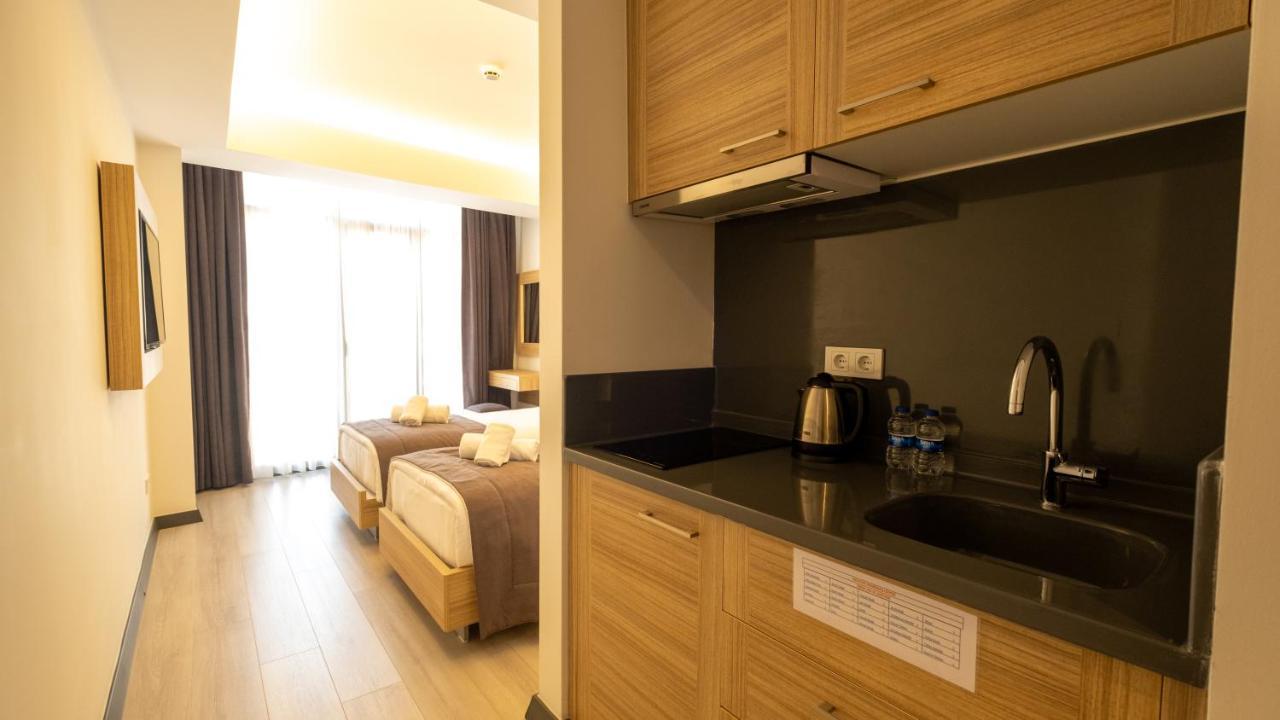 Alesta Midtown Aparthotel Fethiye Exterior photo