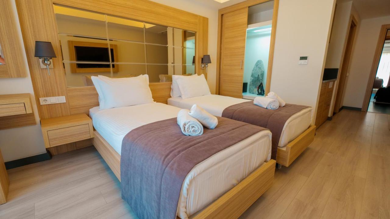 Alesta Midtown Aparthotel Fethiye Exterior photo